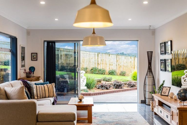 Photo of property in 80 Te Puia Drive, Aotea, Porirua, 5024