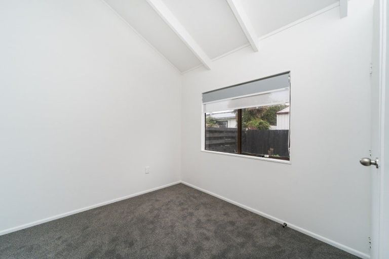 Photo of property in 2 Peter Hall Drive, Kelvin Grove, Palmerston North, 4414