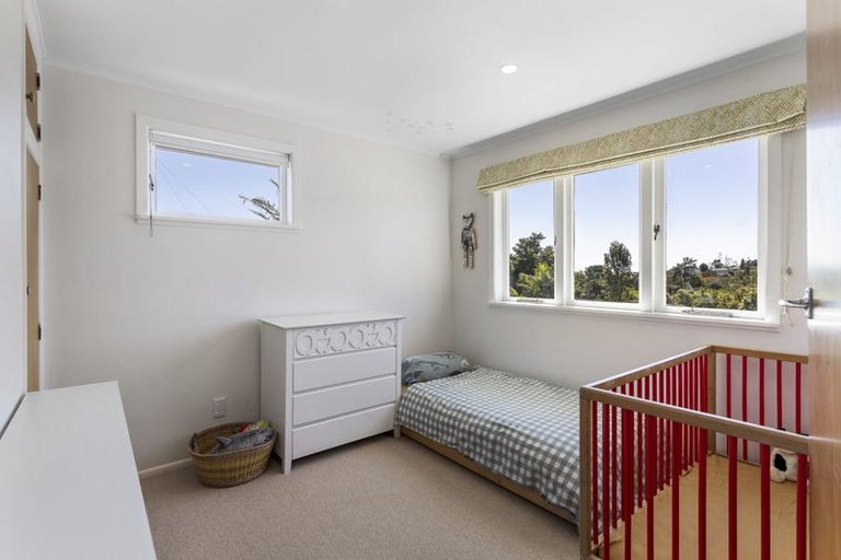 Photo of property in 1/23 Stanley Road, Glenfield, Auckland, 0629