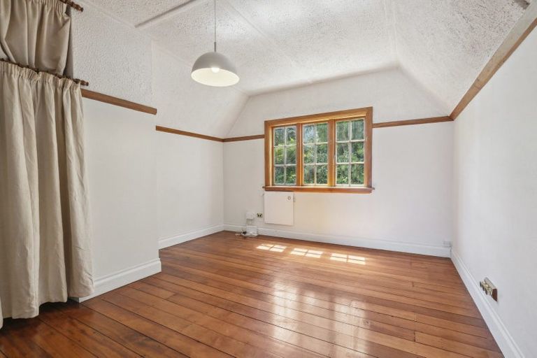 Photo of property in 5 Grosvenor Terrace, Wadestown, Wellington, 6012