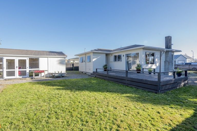 Photo of property in 25 Perth Street, Levin, 5510