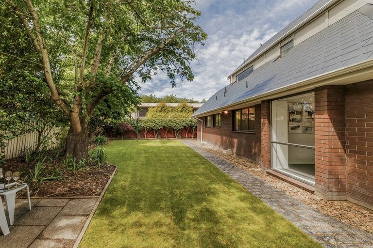 Photo of property in 278 Memorial Avenue, Burnside, Christchurch, 8053