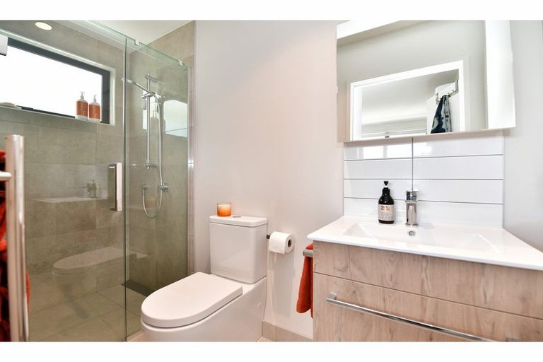 Photo of property in 392c Hibiscus Coast Highway, Orewa, 0931