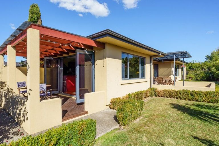 Photo of property in 14 Olive Grove, Havelock North, 4130