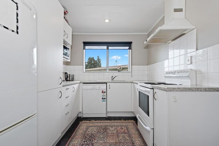 Photo of property in 33 Purcell Place, Melville, Hamilton, 3206