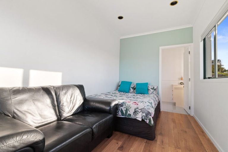 Photo of property in 111 Pacific View Drive, Whangamata, 3620