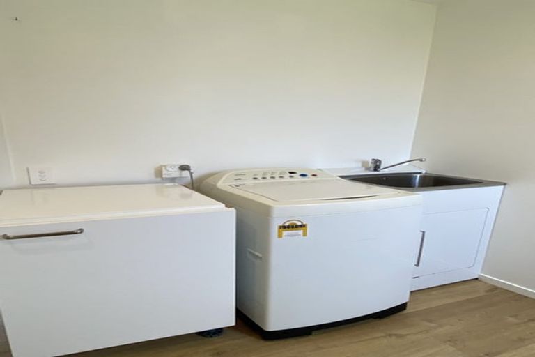 Photo of property in 433 Oaia Road, Muriwai, 0881