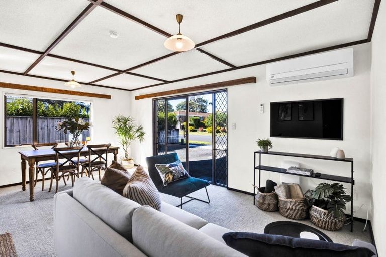 Photo of property in 1 Hawea Street, Merrilands, New Plymouth, 4312