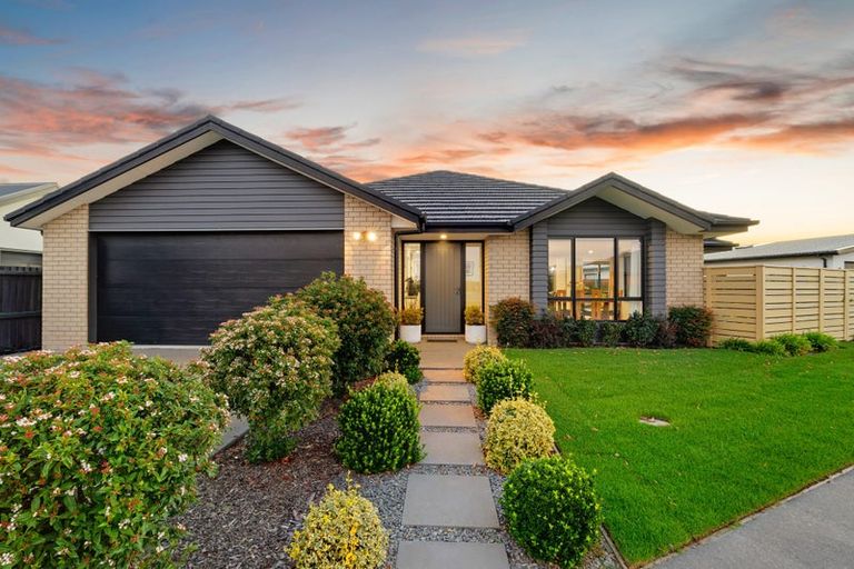 Photo of property in 76 Georgina Street, Marshland, Christchurch, 8083