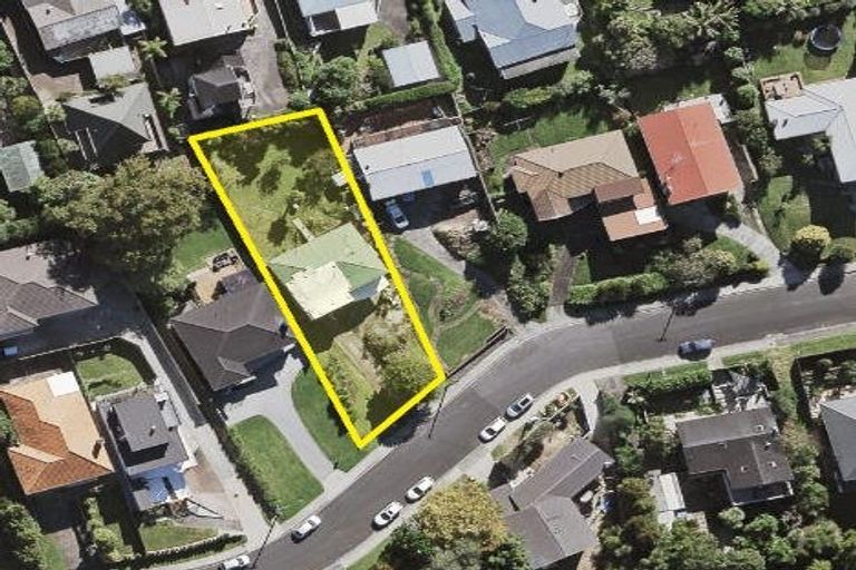 Photo of property in 20 City View Terrace, Birkenhead, Auckland, 0626