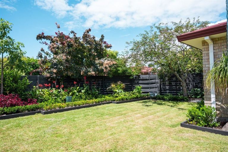 Photo of property in 732d Te Atatu Road, Te Atatu Peninsula, Auckland, 0610