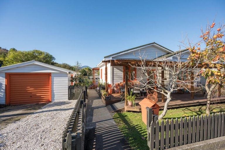 Photo of property in 4 Rentone Street, Stepneyville, Nelson, 7010