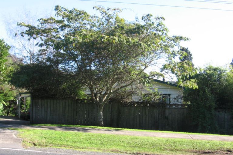 Photo of property in 49 Konini Road, Titirangi, Auckland, 0604