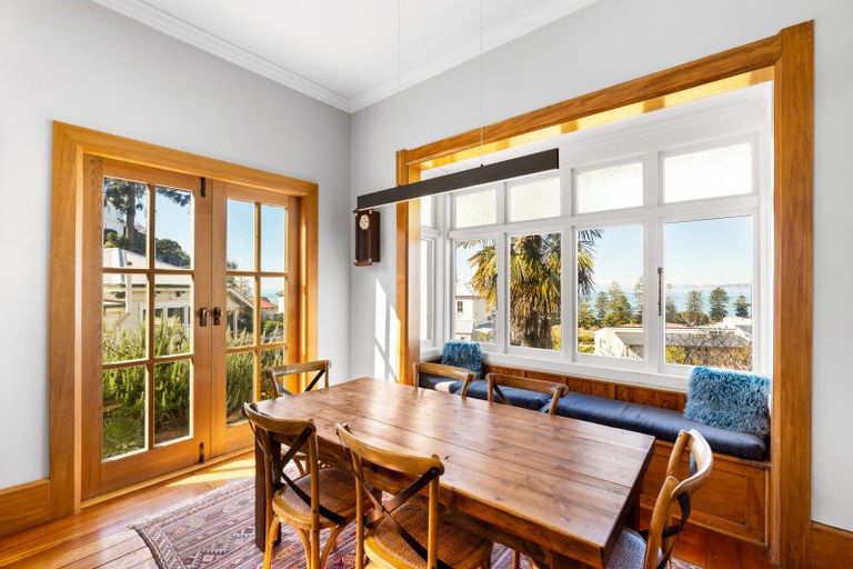 Photo of property in 16 Brewster Street, Bluff Hill, Napier, 4110