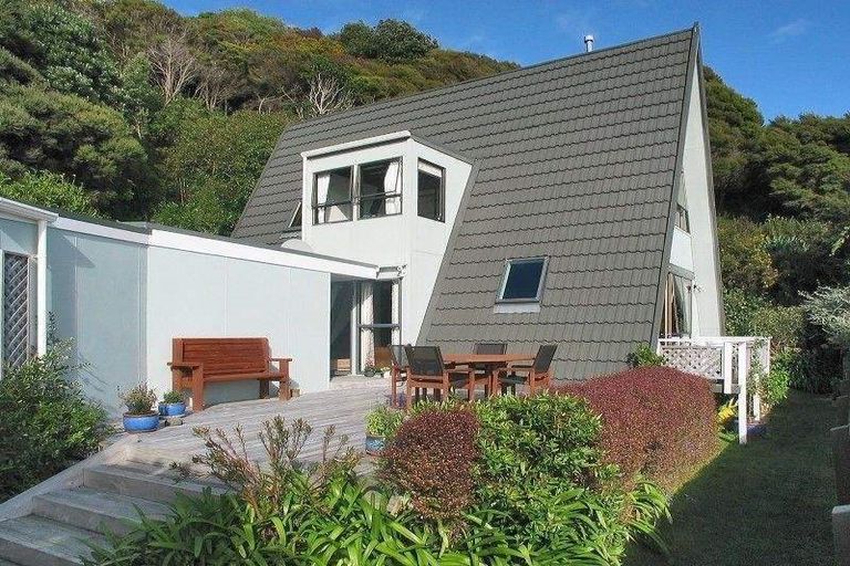 Photo of property in 15 Leeward Drive, Whitby, Porirua, 5024