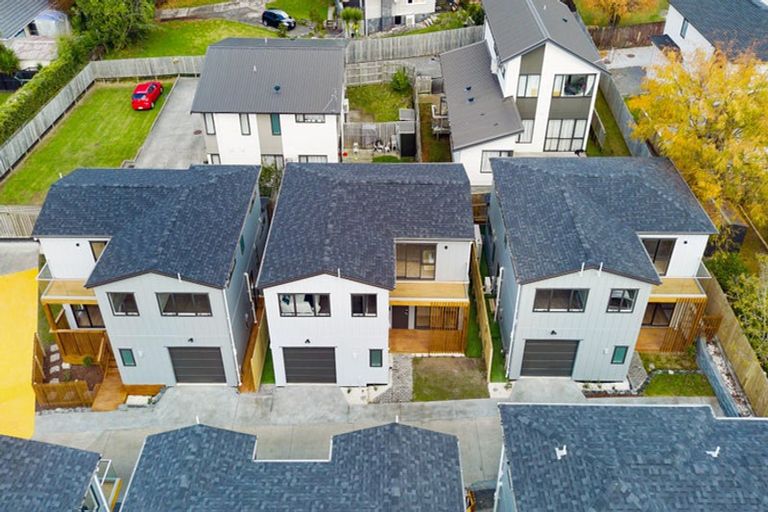 Photo of property in 86a Kervil Avenue, Te Atatu Peninsula, Auckland, 0610