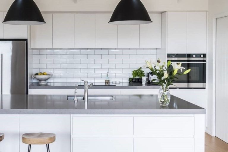 Photo of property in 27 Papa Orchard Drive, Kumeu, 0810