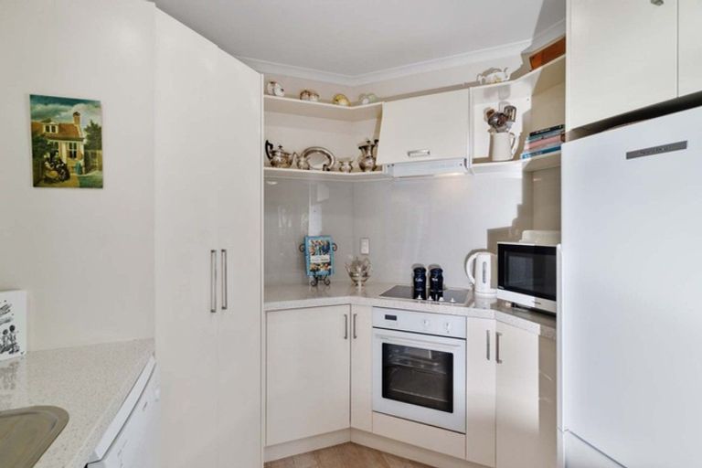 Photo of property in 16 Hidcote Place, Bethlehem, Tauranga, 3110