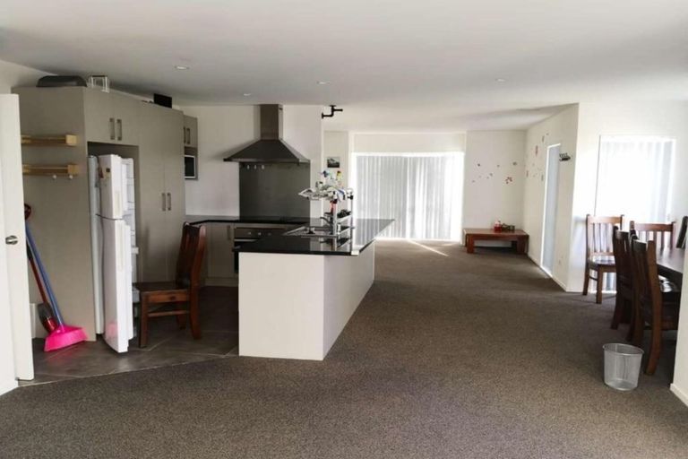 Photo of property in 2/26 Hollowout Street, Takanini, 2112