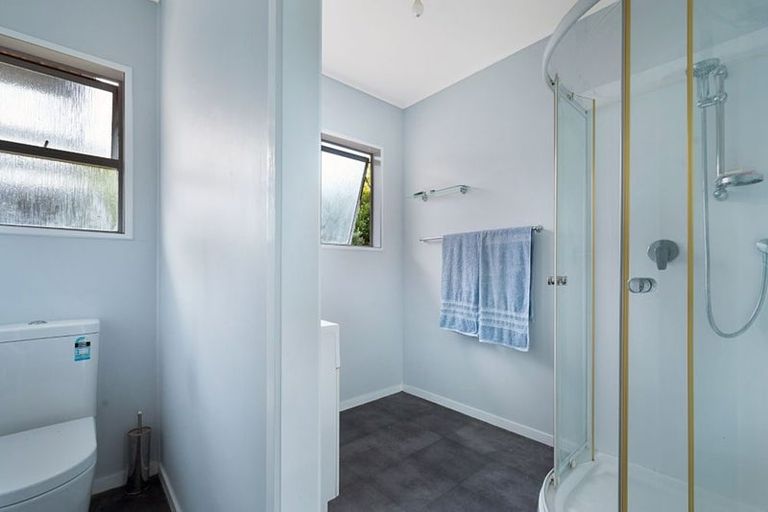 Photo of property in 2 Tapu Road, Huapai, Kumeu, 0810