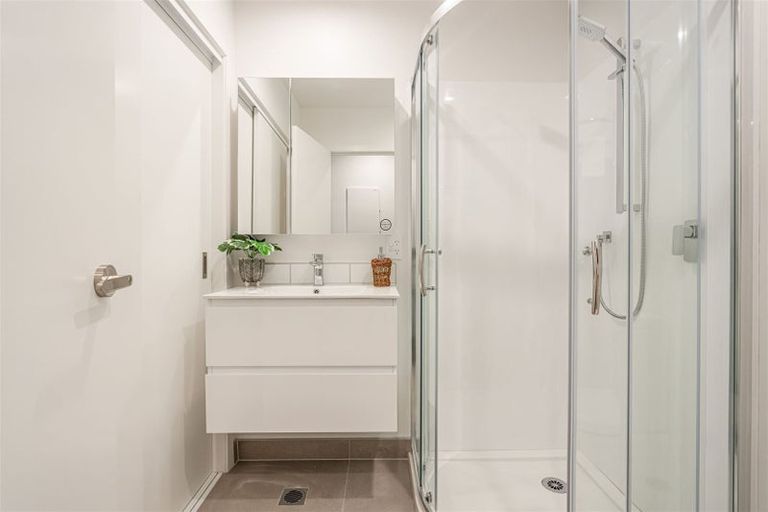 Photo of property in 3 Meg Lane, Glen Eden, Auckland, 0602