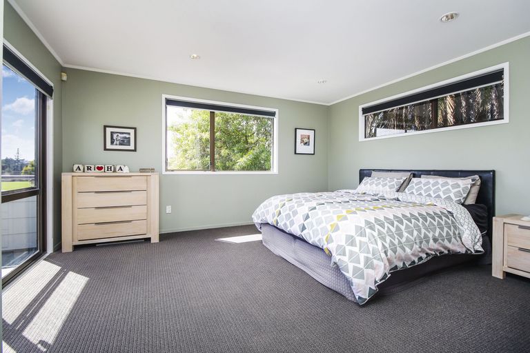 Photo of property in 26 Granville Drive, Massey, Auckland, 0614