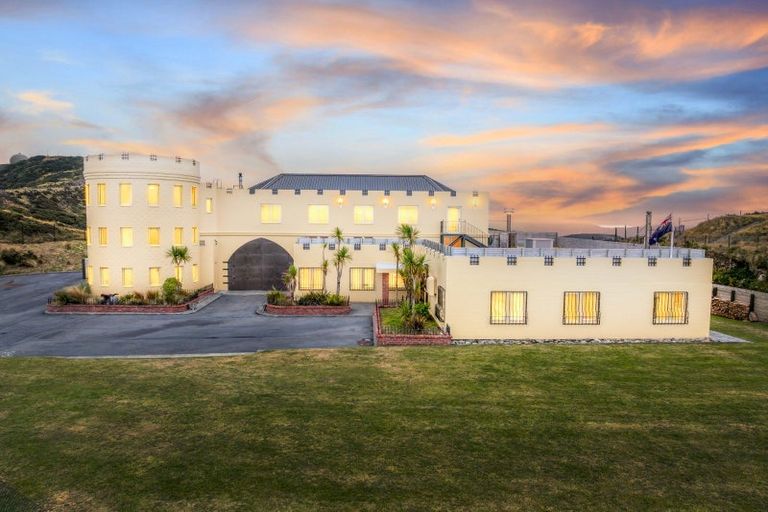 Photo of property in 430 Hawkins Hill Road, Brooklyn, Wellington, 6021