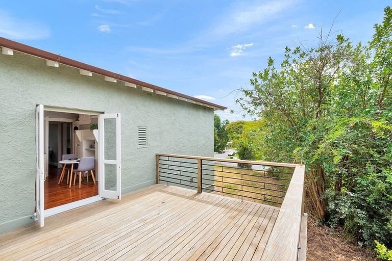 Photo of property in 19 Craigbank Avenue, New Lynn, Auckland, 0600