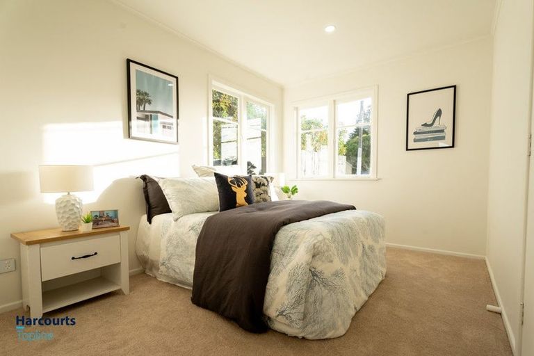 Photo of property in 96 Rosier Road, Glen Eden, Auckland, 0602