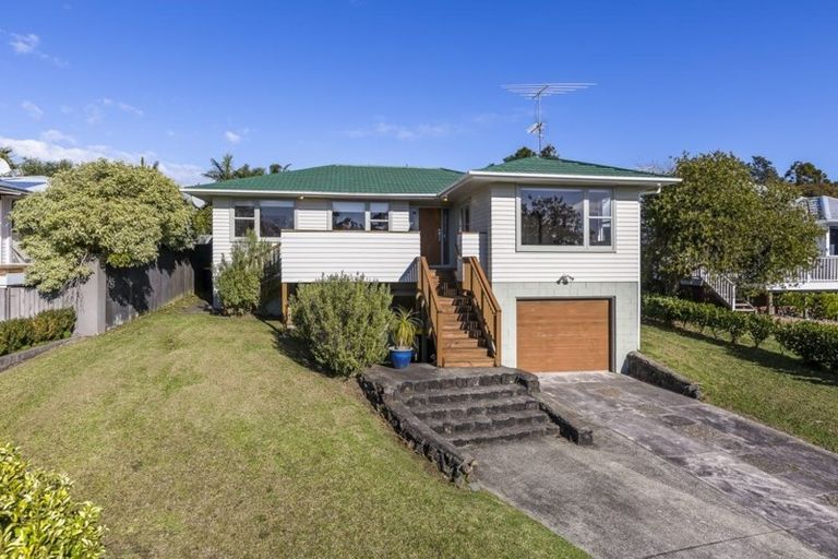 Photo of property in 17 Noall Street, Te Atatu Peninsula, Auckland, 0610