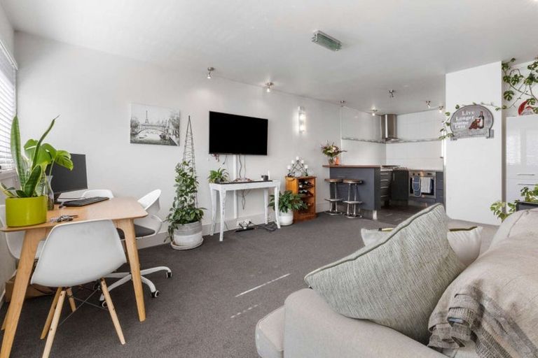 Photo of property in Lago Apartments, 1102unit Fenton Street, Rotorua, 3010