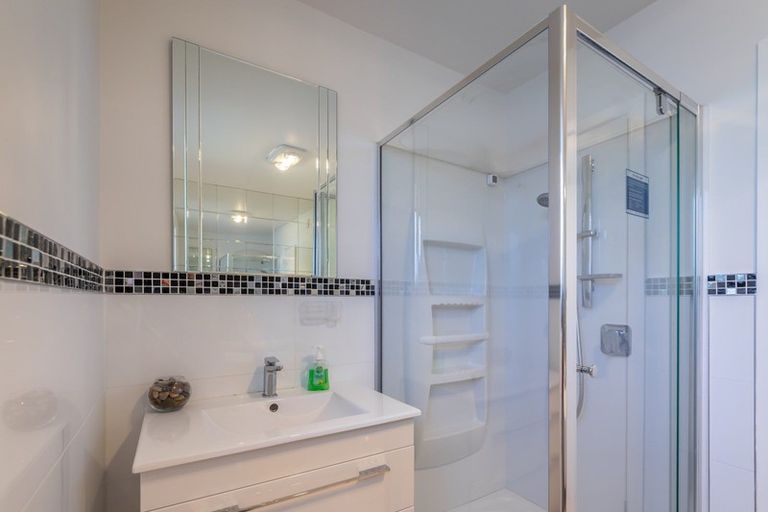 Photo of property in 17 John Street, Rolleston, 7614