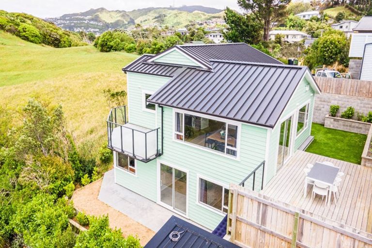 Photo of property in 4 Cunliffe Street, Johnsonville, Wellington, 6037