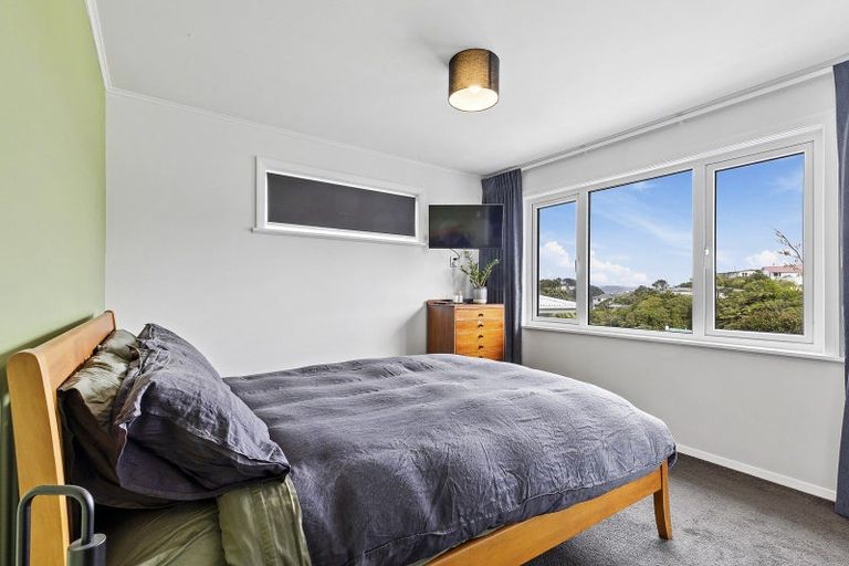 Photo of property in 63 Salford Street, Newlands, Wellington, 6037