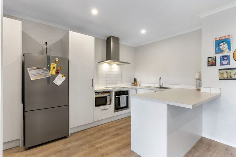 Photo of property in 3/73 Hobsonville Point Road, Hobsonville, Auckland, 0616