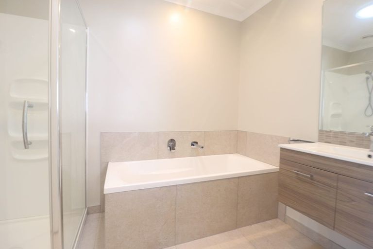 Photo of property in 9 Touhou Road, Hobsonville, Auckland, 0616