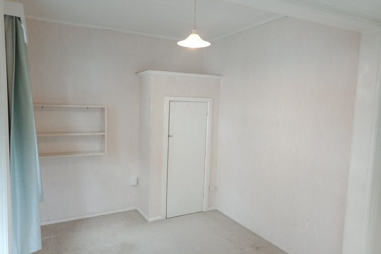 Photo of property in 18 Selwyn Road, Hospital Hill, Napier, 4110