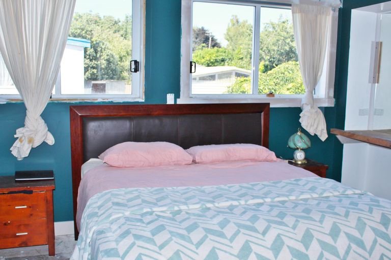 Photo of property in 72 Riverview Road, Huntly, 3700