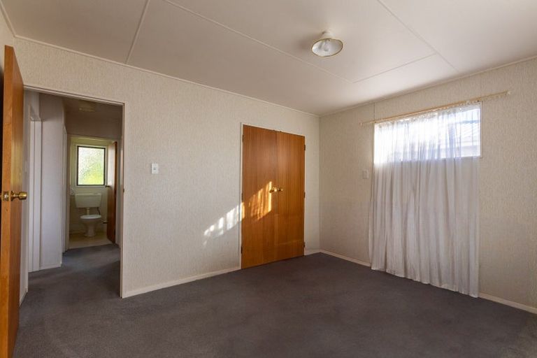 Photo of property in 28b Pollen Street, Woodville, 4920