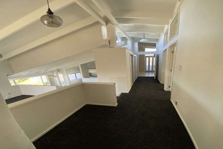 Photo of property in 1/13 Girrahween Drive, Totara Vale, Auckland, 0629