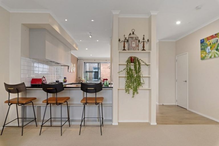 Photo of property in 6 Kittyhawk Lane, Hobsonville, Auckland, 0616