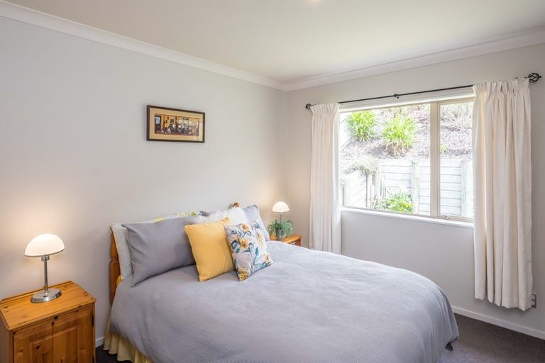 Photo of property in 19 Matuku Place, Paraparaumu Beach, Paraparaumu, 5032