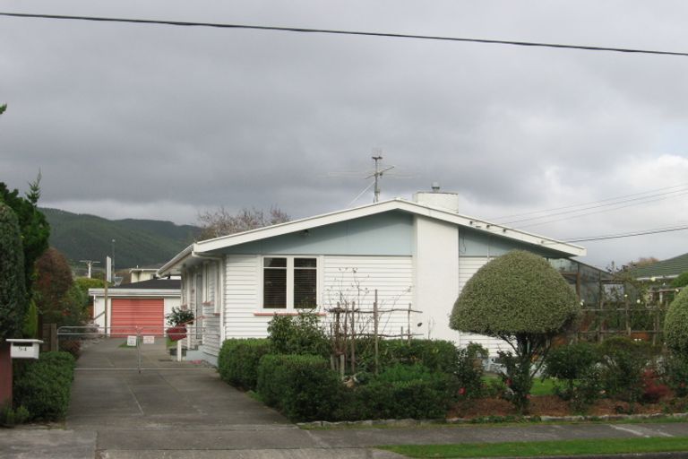 Photo of property in 20 Rimu Street, Waikanae, 5036