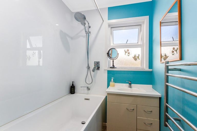 Photo of property in 112 Coast Road, Wainuiomata, Lower Hutt, 5014