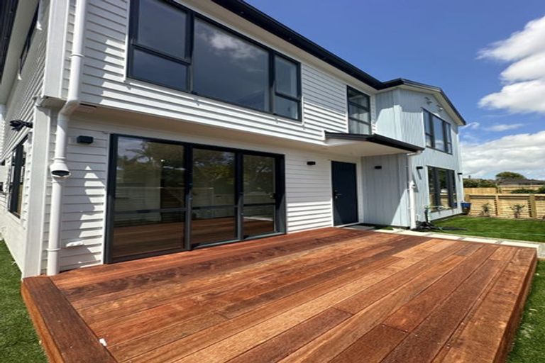 Photo of property in 30 Lisa Rise, Half Moon Bay, Auckland, 2012