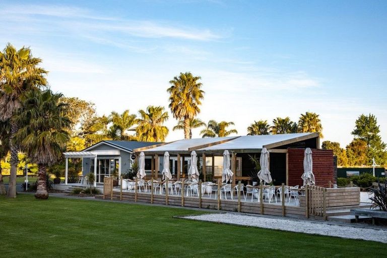 Photo of property in 118 Landmark Terrace, Orewa, 0931