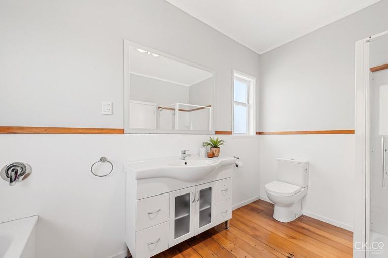 Photo of property in 232 Fergusson Drive, Heretaunga, Upper Hutt, 5018