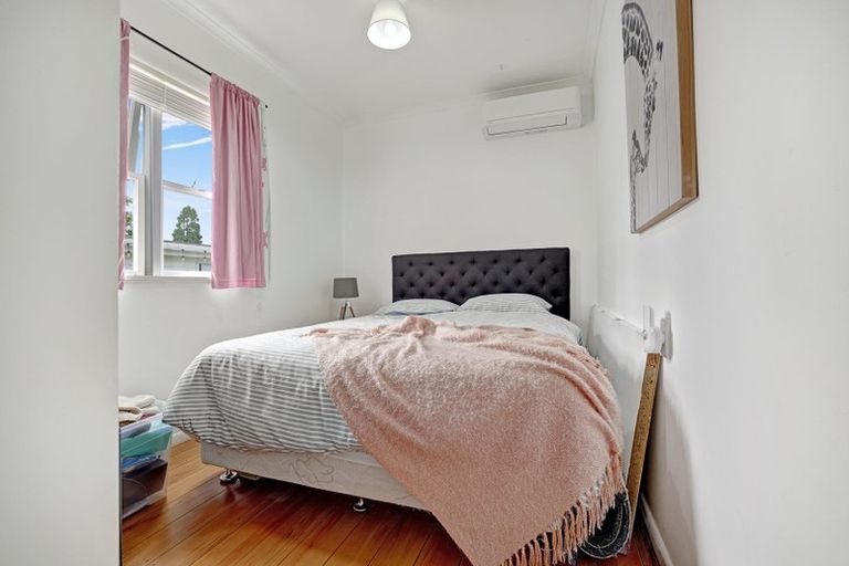 Photo of property in 49 Hamilton Road, Cambridge, 3434