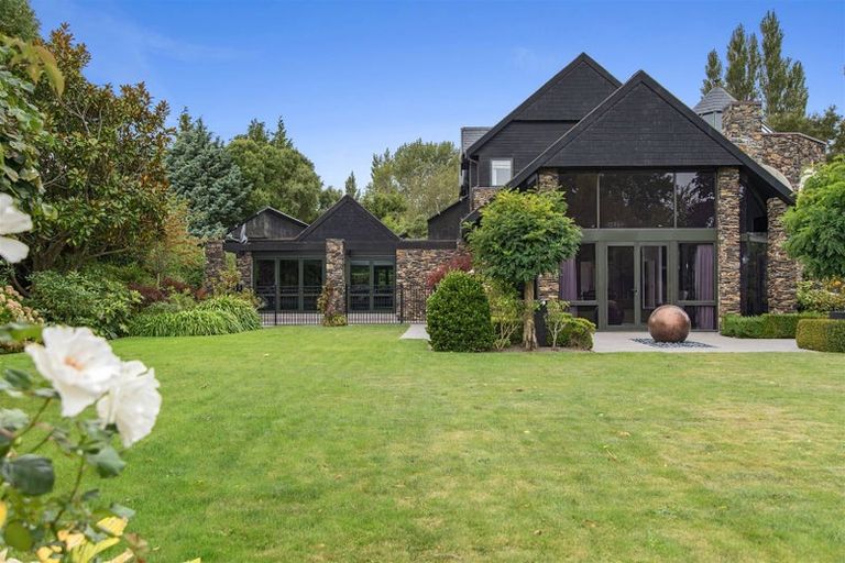 Photo of property in 127 Regent's Park Drive, Casebrook, Christchurch, 8051