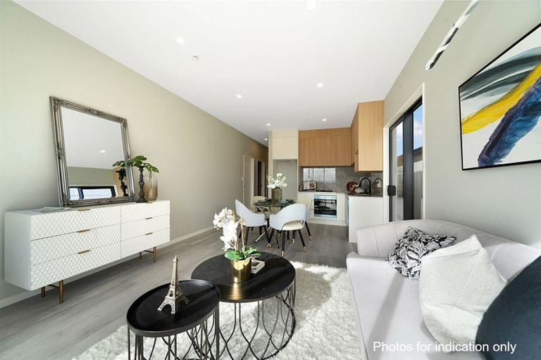 Photo of property in 40 Neretva Avenue, Massey, Auckland, 0614